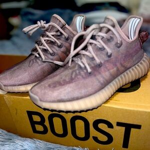Yeezy Boost 350 Mono Mist size 7 shoes